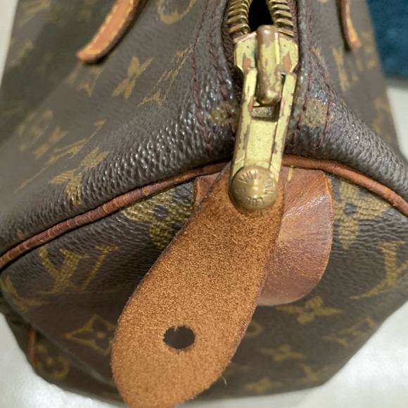 Authentic Louis Vuitton Speedy 30 - Picture 4 of 14